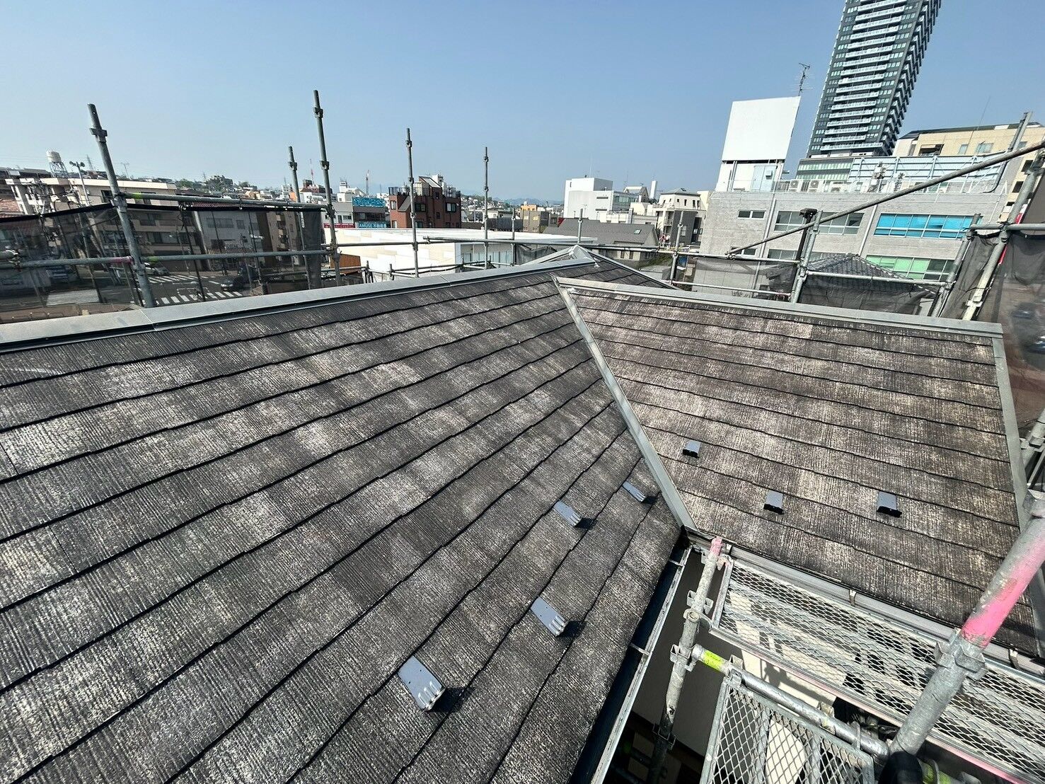 暑い時期から秋口へ。今こそ屋根・外壁を見直しませんか？